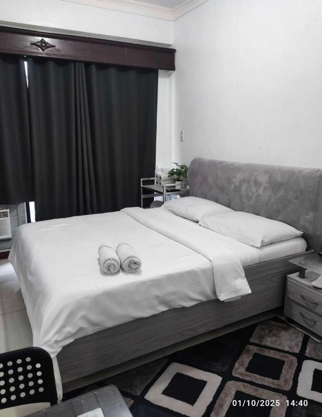 Citadel Inn Makati City Exteriér fotografie